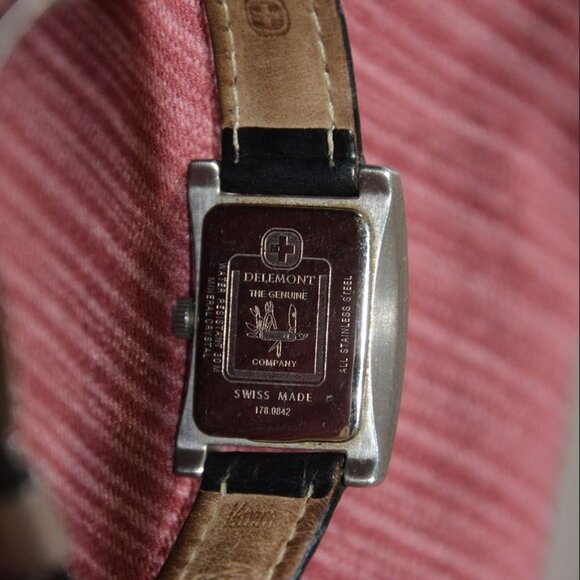 Vintage Swiss Army Knife Women's Watch - Picture 2 of 4
